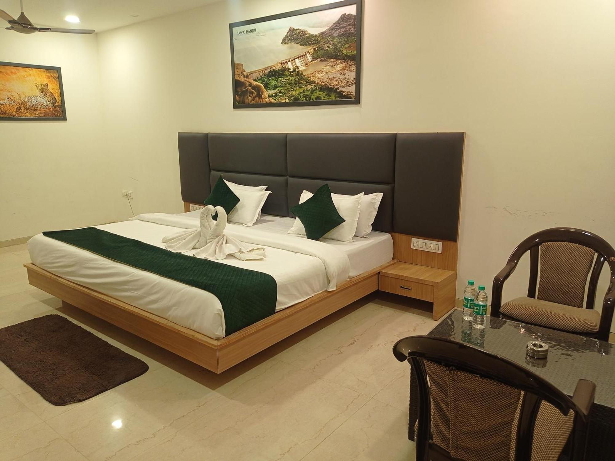 Sun Stone Hotel & Club - Jawai Sheoganj Екстериор снимка