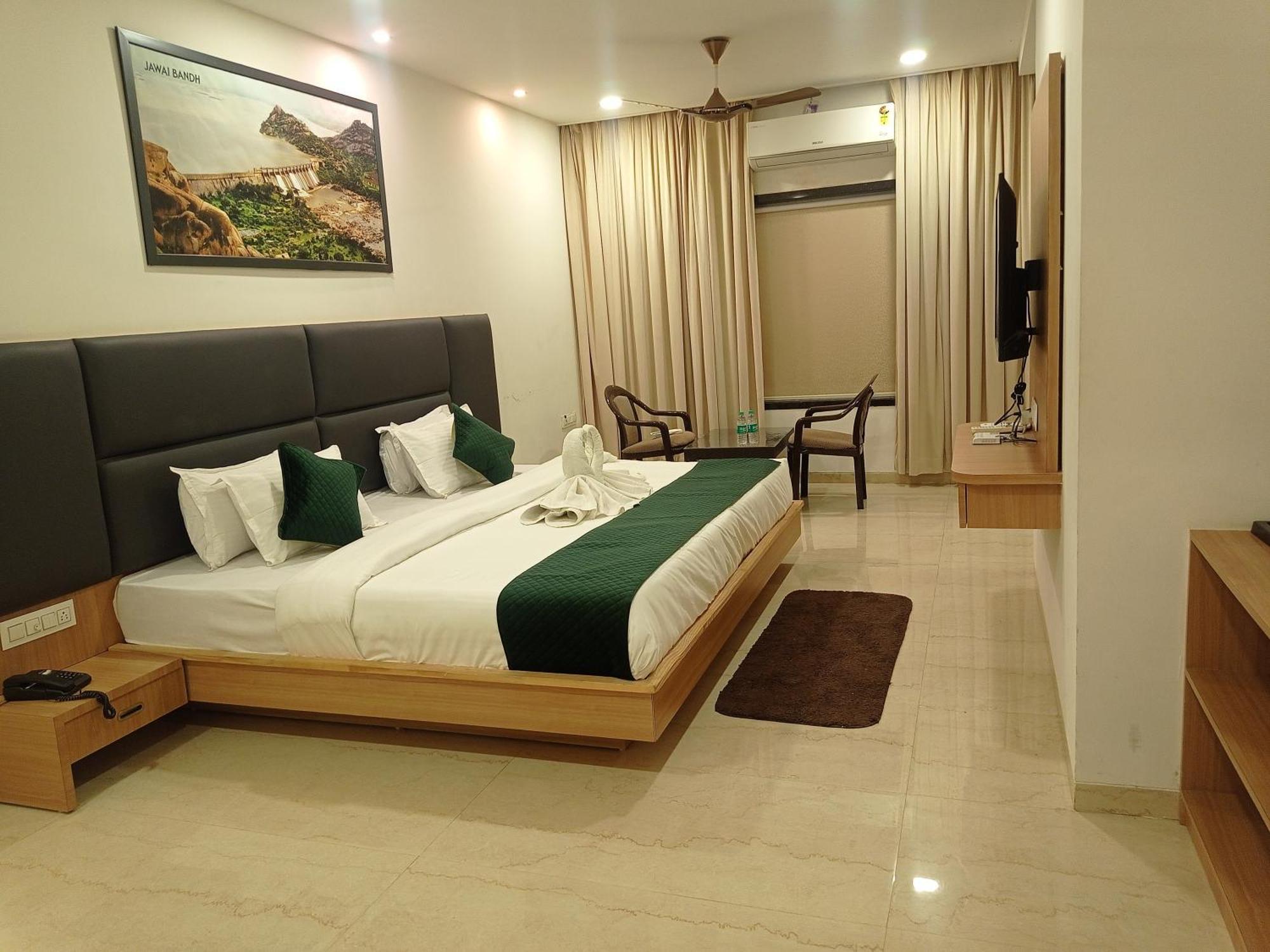 Sun Stone Hotel & Club - Jawai Sheoganj Екстериор снимка